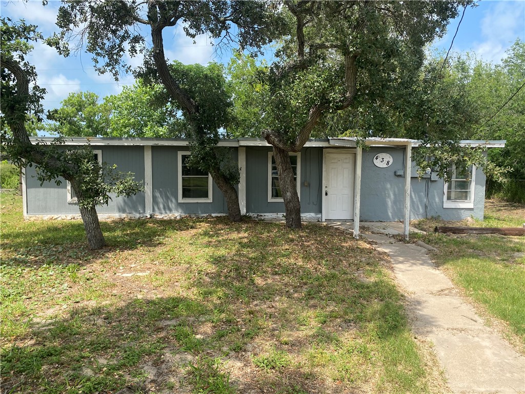 438 Scotland Dr Property Photo 1