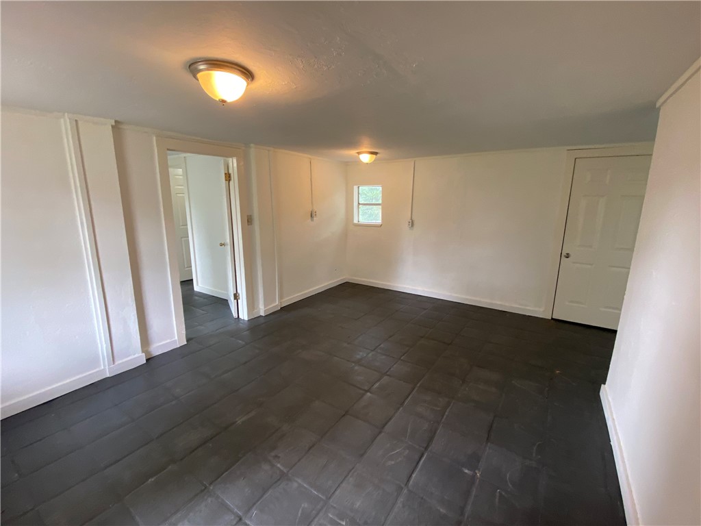 438 Scotland Dr Property Photo 11