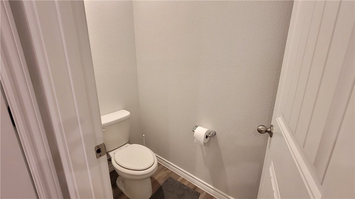 2765 Excelsior Blvd Property Photo 17