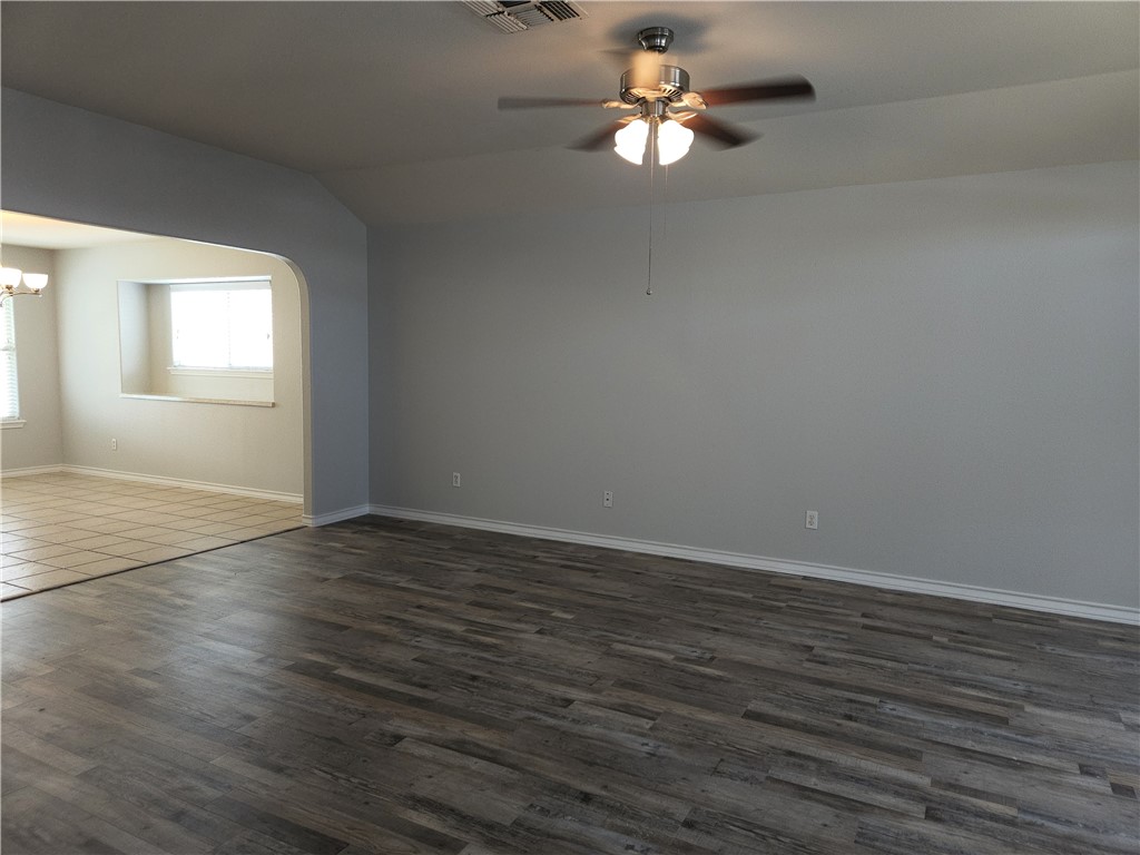 13834 Flintlock Dr Property Photo 3