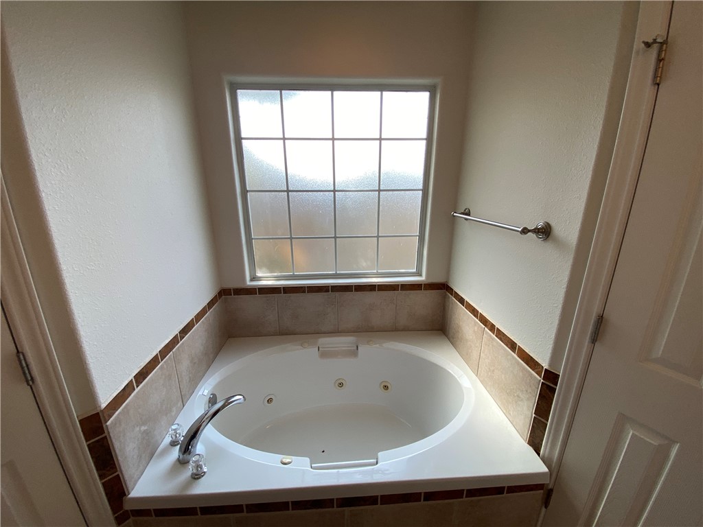 913 Strom Property Photo 18