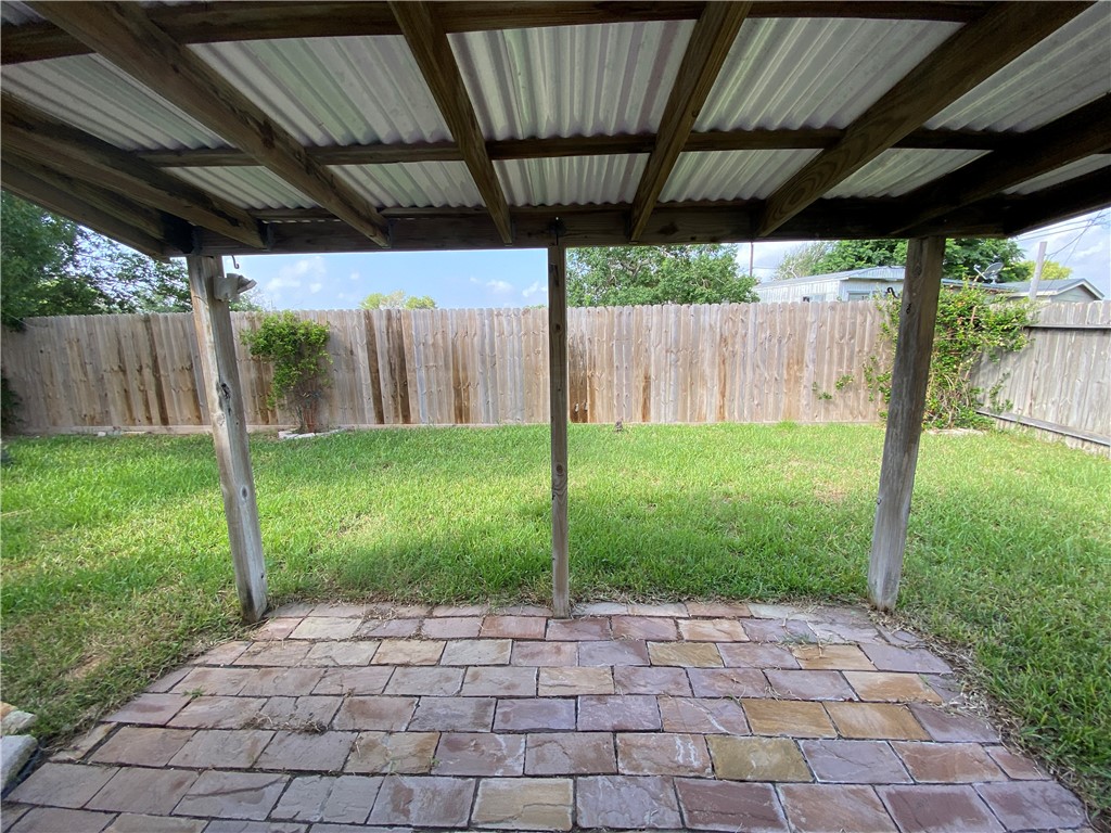 913 Strom Property Photo 23