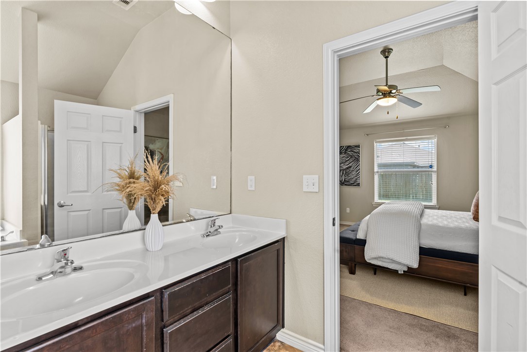 3013 Masterson Dr Property Photo 13