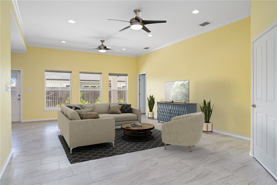 13970 Mainsail St Property Photo 5