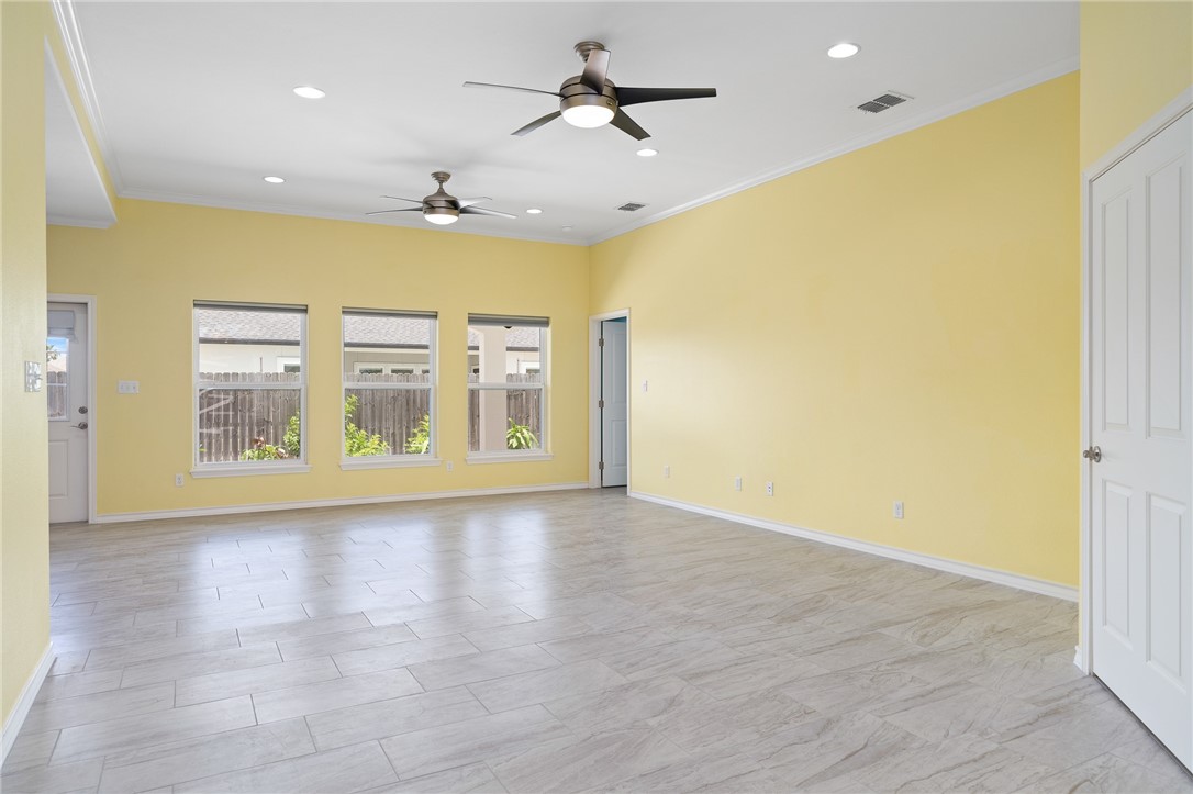 13970 Mainsail St Property Photo 6