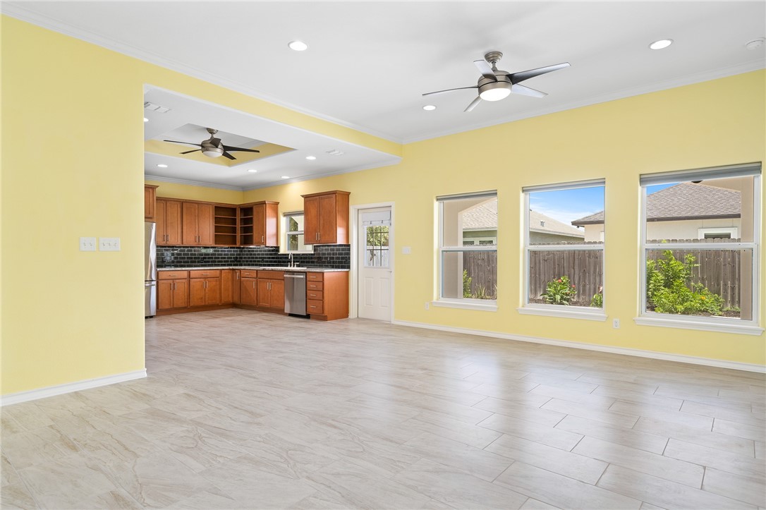 13970 Mainsail St Property Photo 8