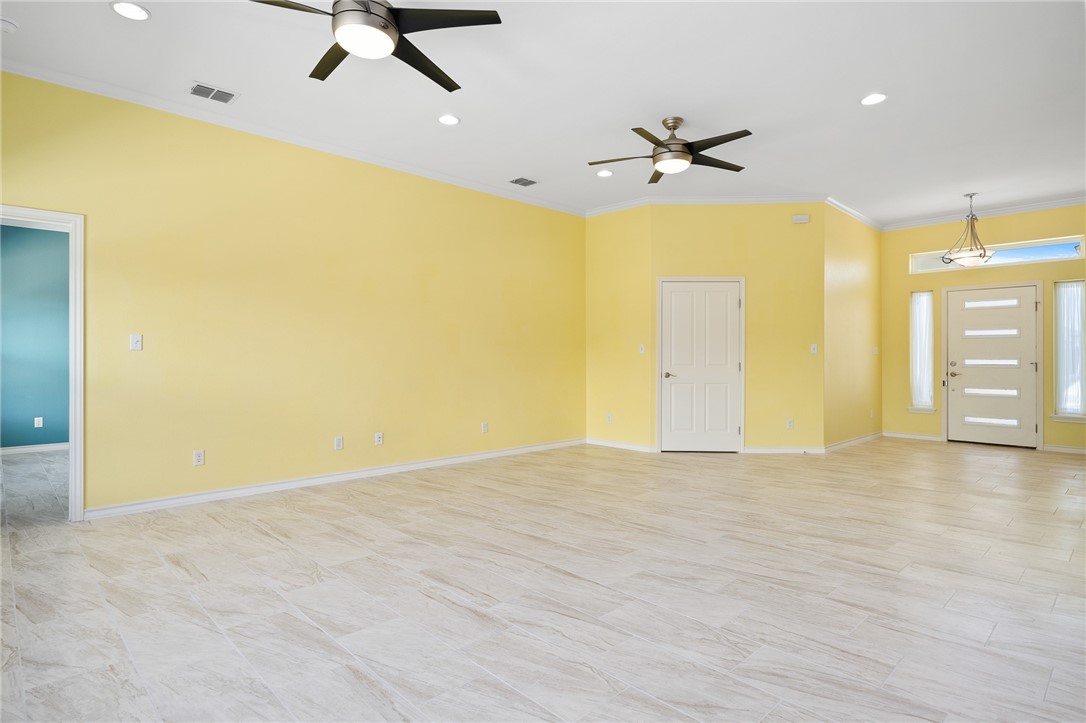13970 Mainsail St Property Photo 10