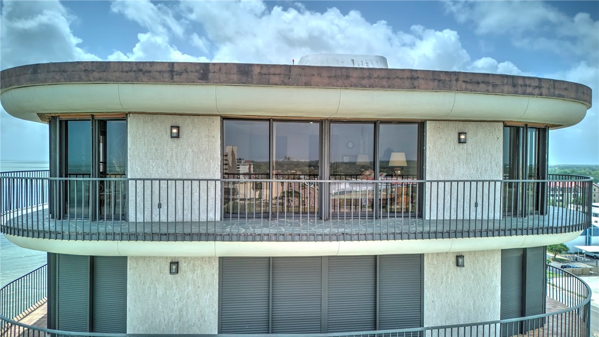 4500 Ocean Dr 9a Property Photo 3