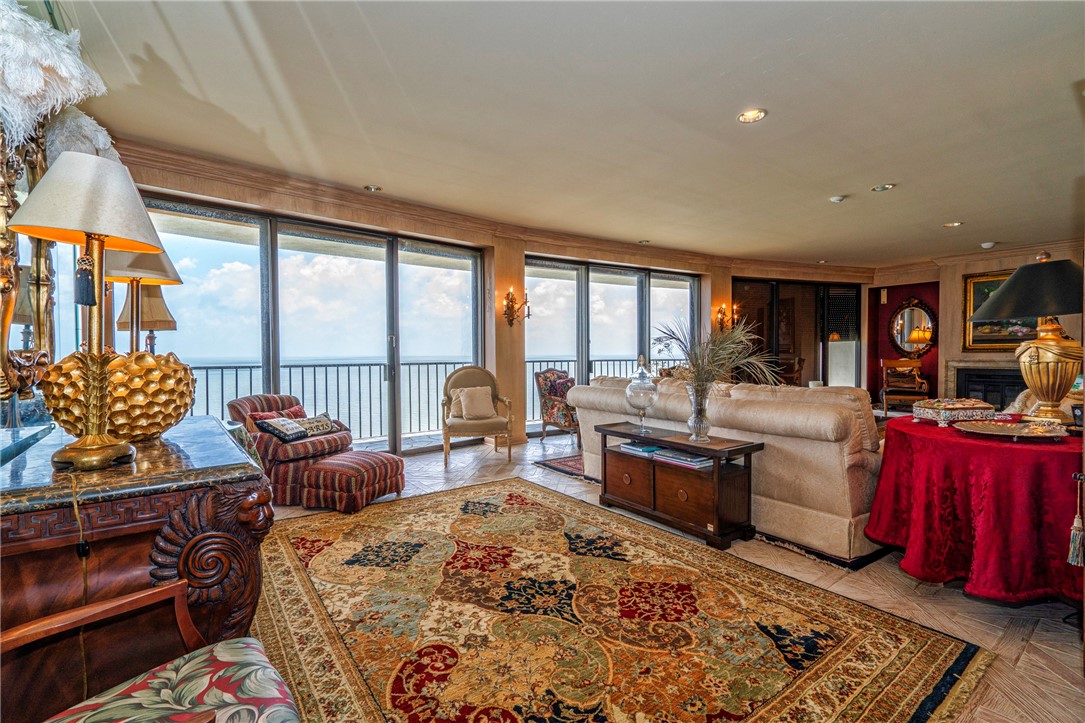 4500 Ocean Dr 9a Property Photo 12