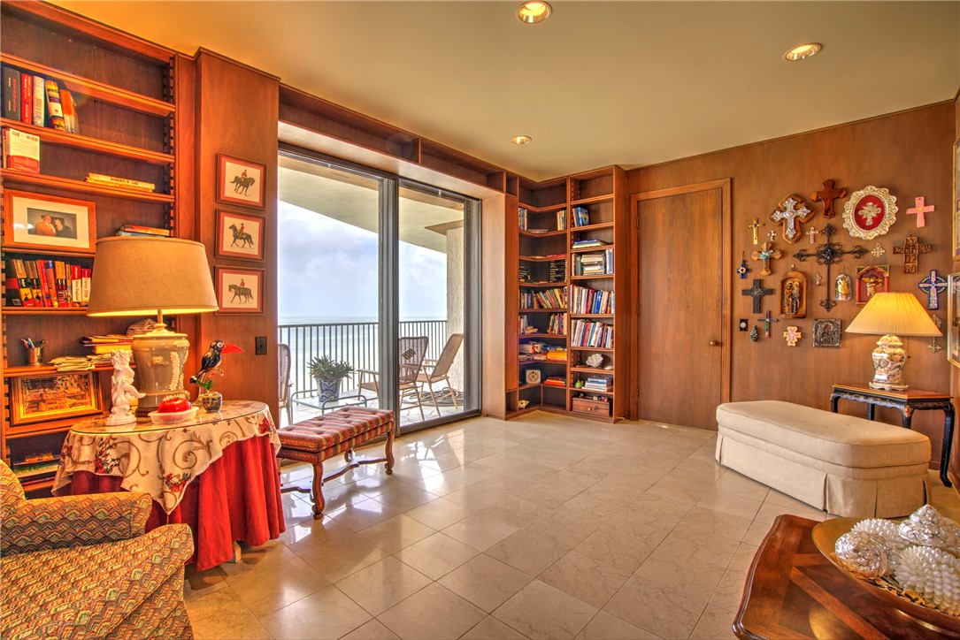 4500 Ocean Dr 9a Property Photo 22