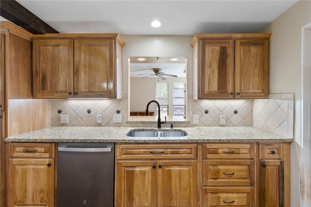 2641 Linn Property Photo 12