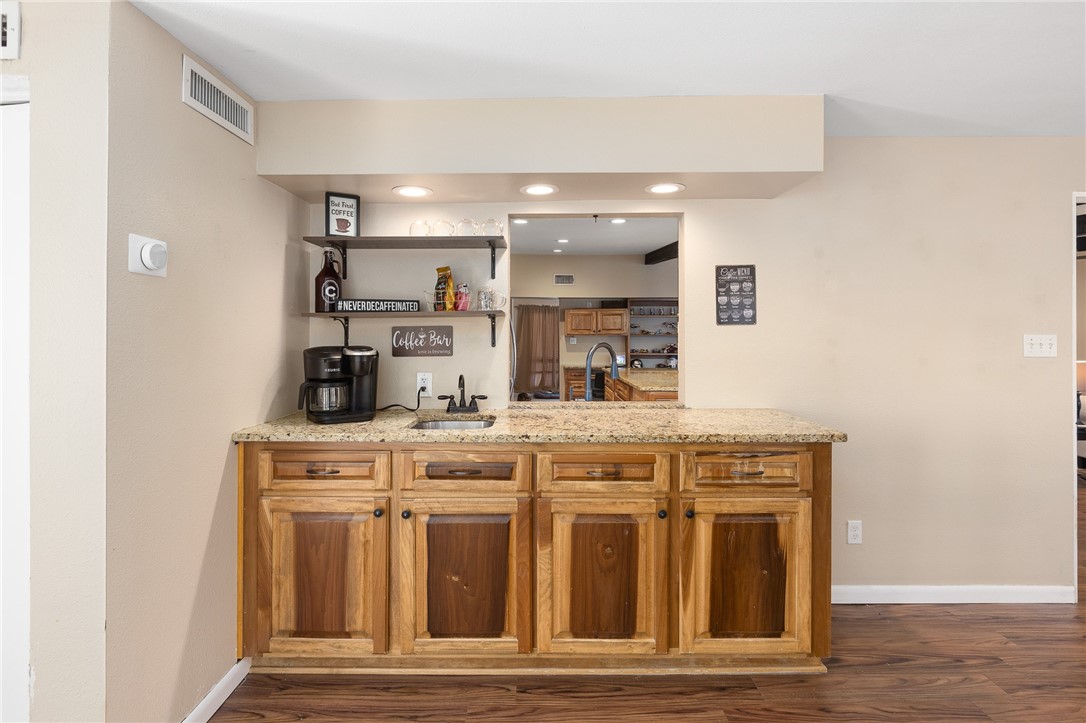 2641 Linn Property Photo 17