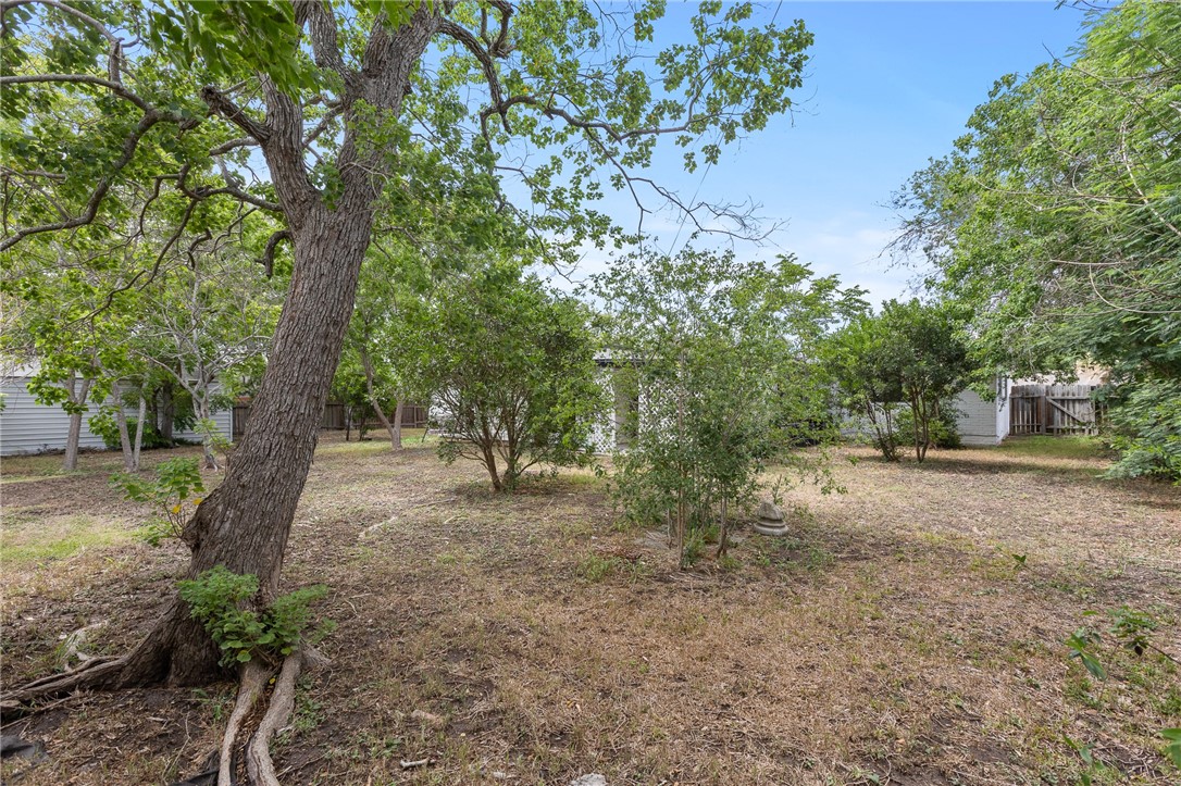 2641 Linn Property Photo 30
