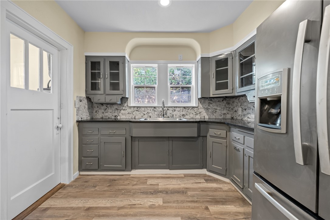 600 E Borden St Property Photo 11