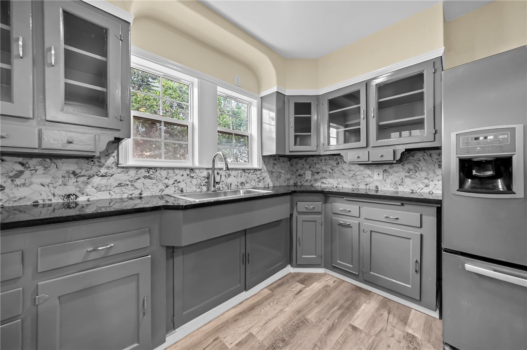 600 E Borden St Property Photo 12