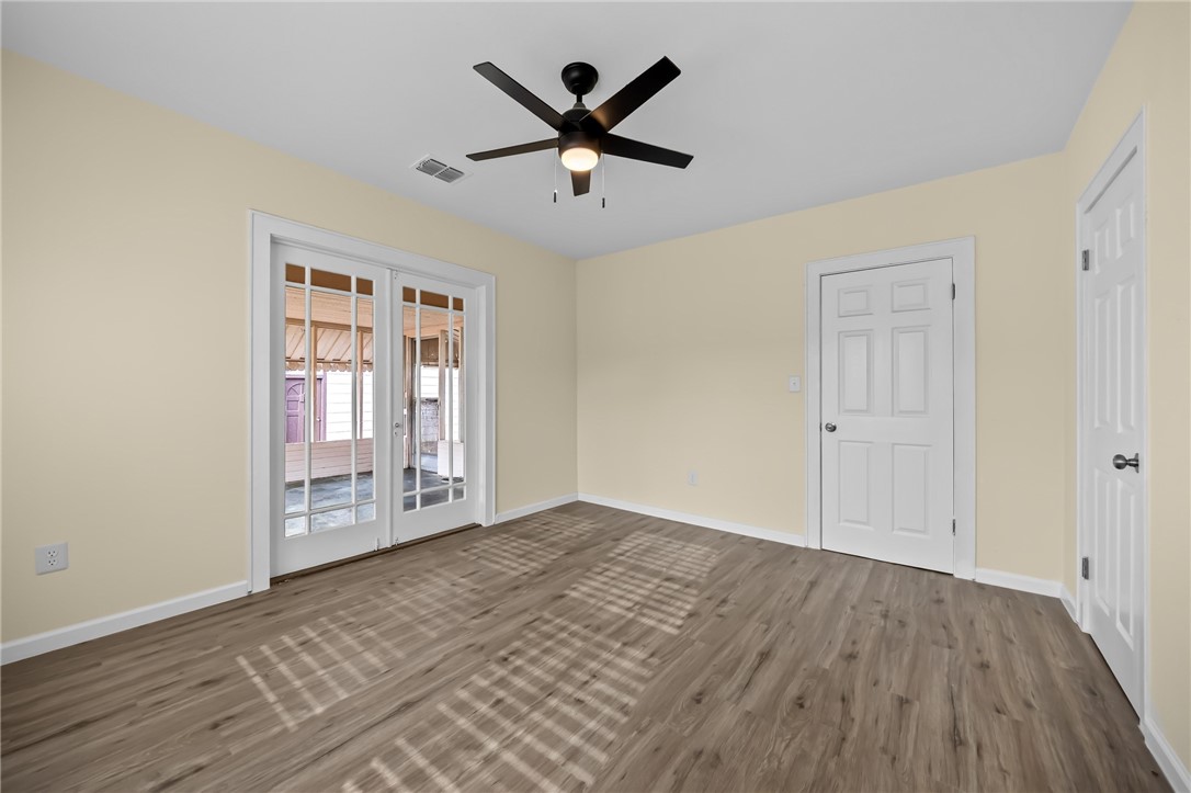 600 E Borden St Property Photo 20