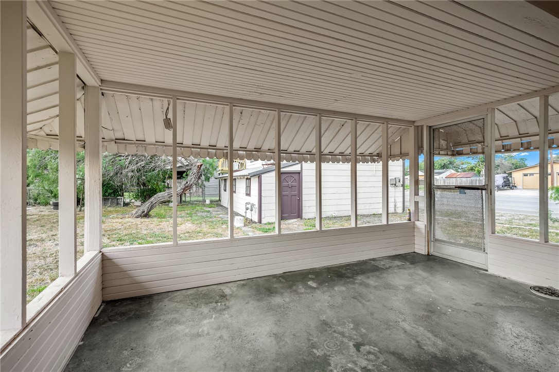 600 E Borden St Property Photo 29
