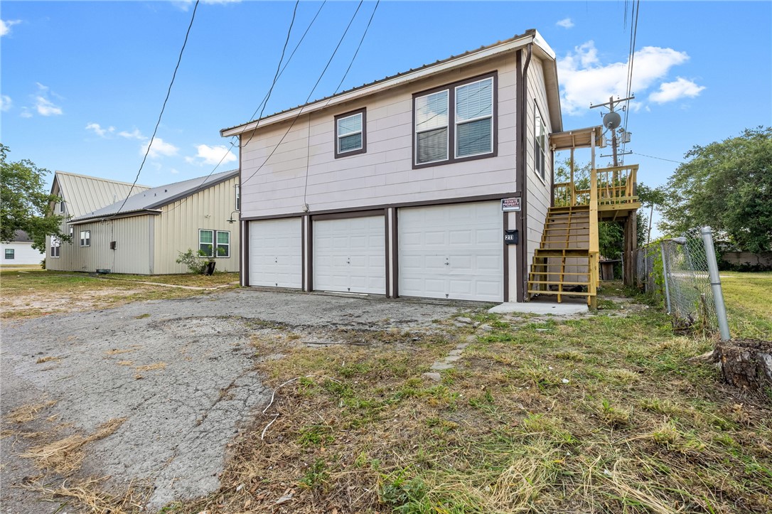 600 E Borden St Property Photo 31