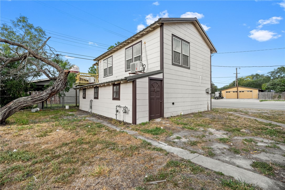 600 E Borden St Property Photo 32