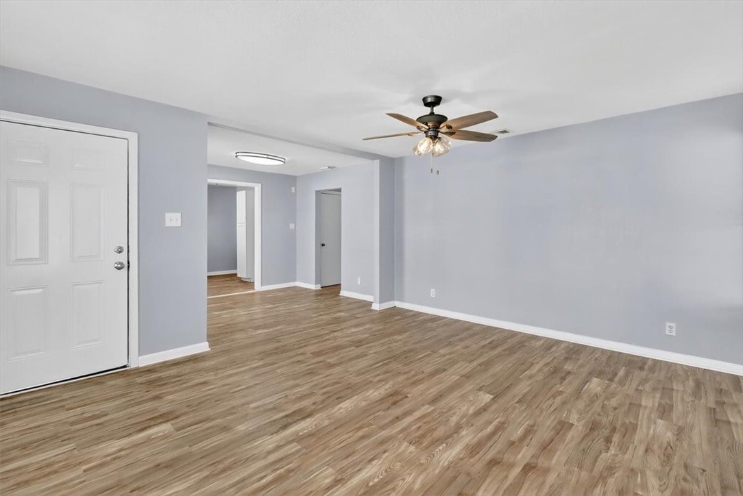 741 Lansdown Dr Property Photo 3
