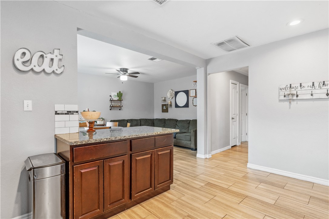 4430 Mistletoe Dr Property Photo 3