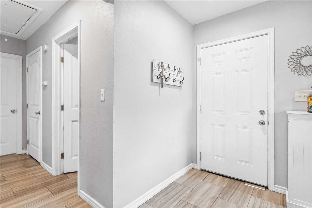 4430 Mistletoe Dr Property Photo 12