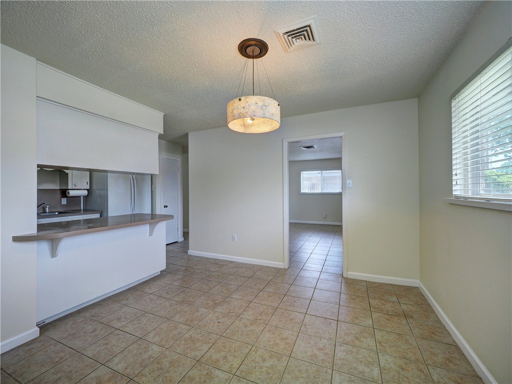 1638 Spicewood Dr Property Photo 5