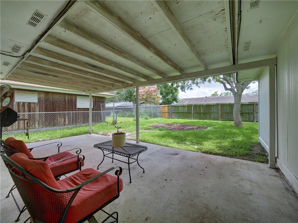 1638 Spicewood Dr Property Photo 28