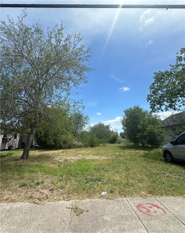 219 Blevins St Property Photo 7