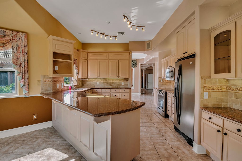 4950 Deer Park Property Photo 19