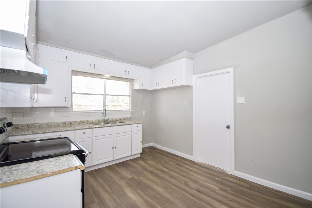 5913 Lucille Dr Property Photo 6