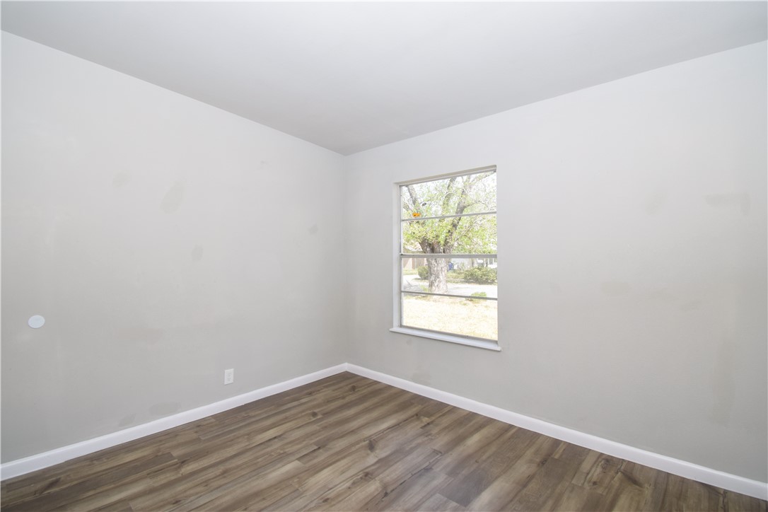5913 Lucille Dr Property Photo 16