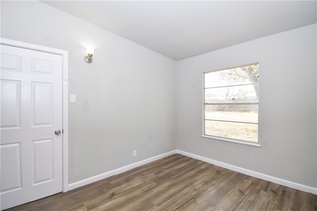 5913 Lucille Dr Property Photo 21