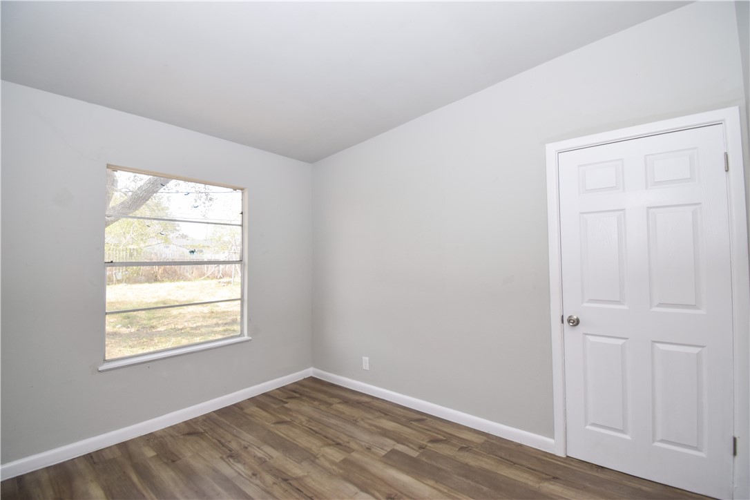 5913 Lucille Dr Property Photo 22