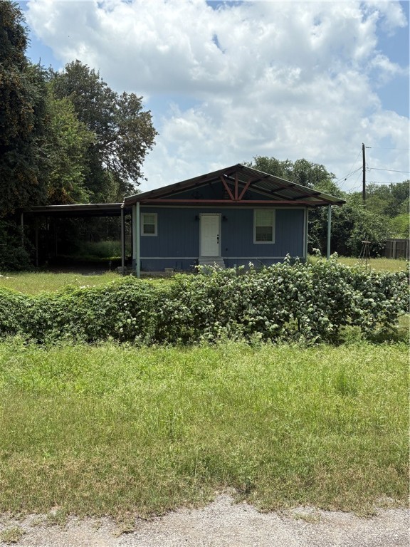 2405 Cox St Property Photo 2