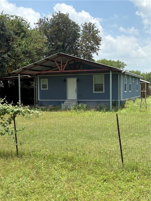 2405 Cox St Property Photo 3