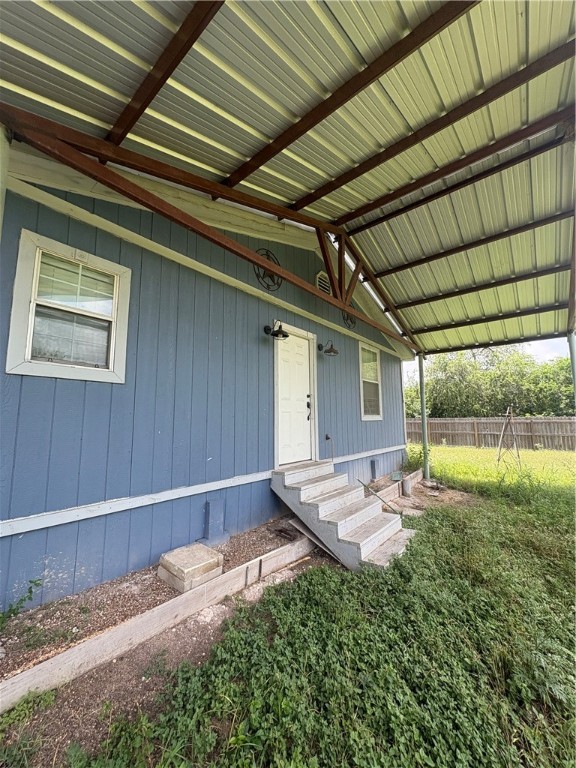 2405 Cox St Property Photo 4