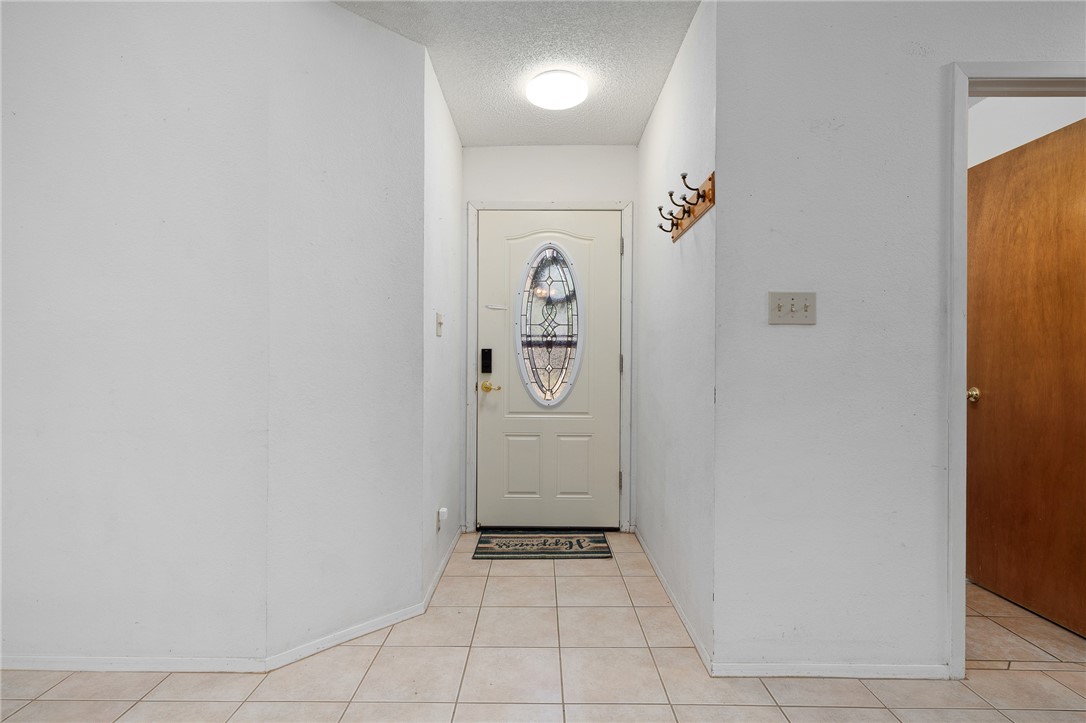 110 Spoonbill Ave Property Photo 4