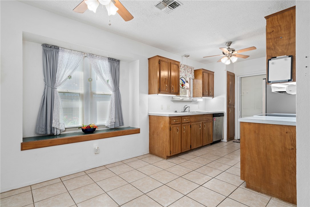 110 Spoonbill Ave Property Photo 10