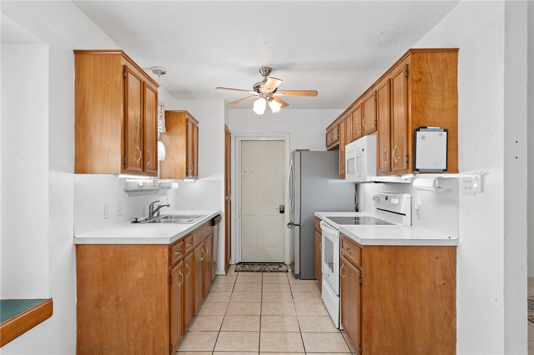 110 Spoonbill Ave Property Photo 11