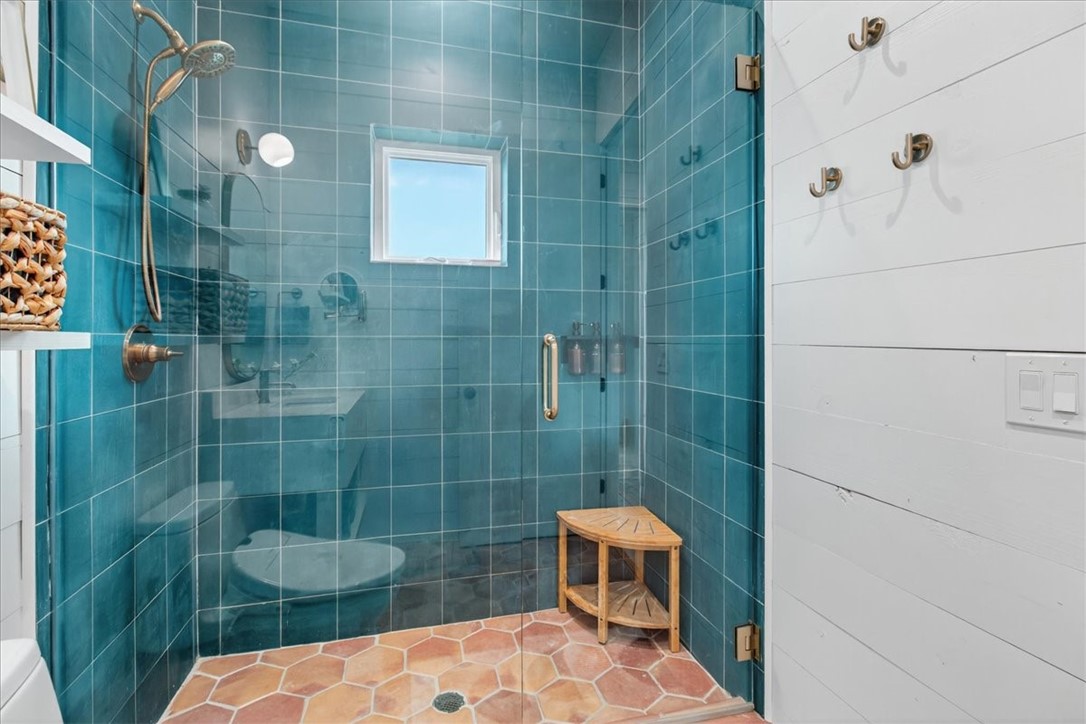 602 Island Retreat Ct Property Photo 16