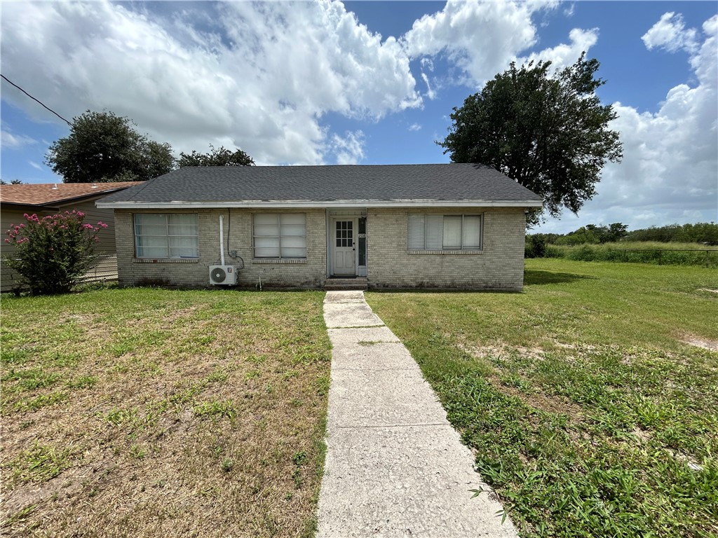 208 Scott St Property Photo 1