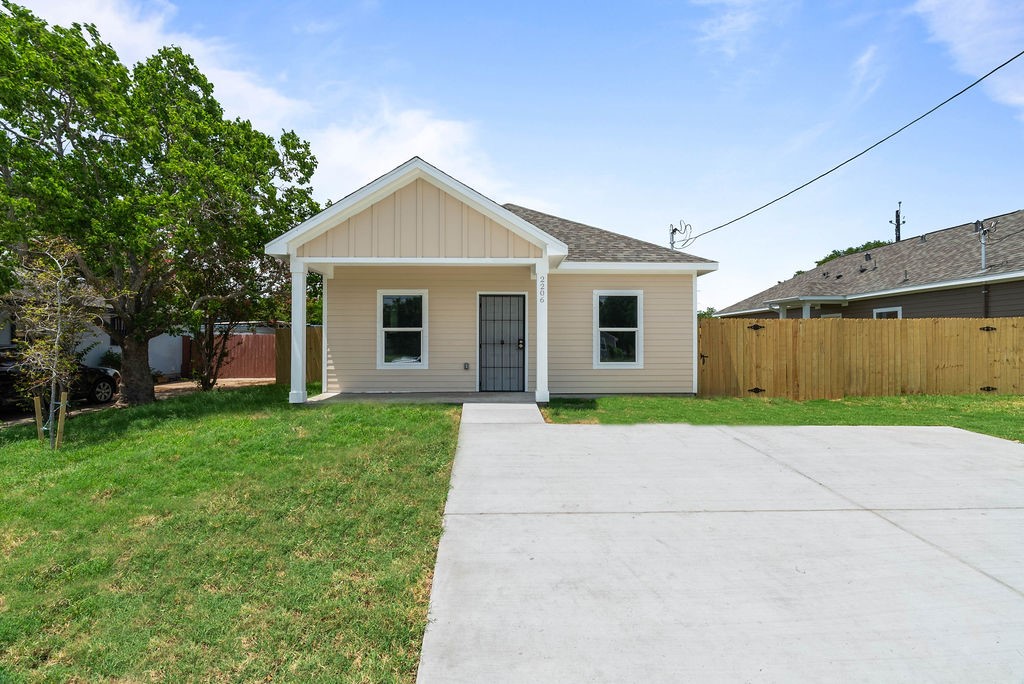 2206 Coleman Ave Property Photo 1