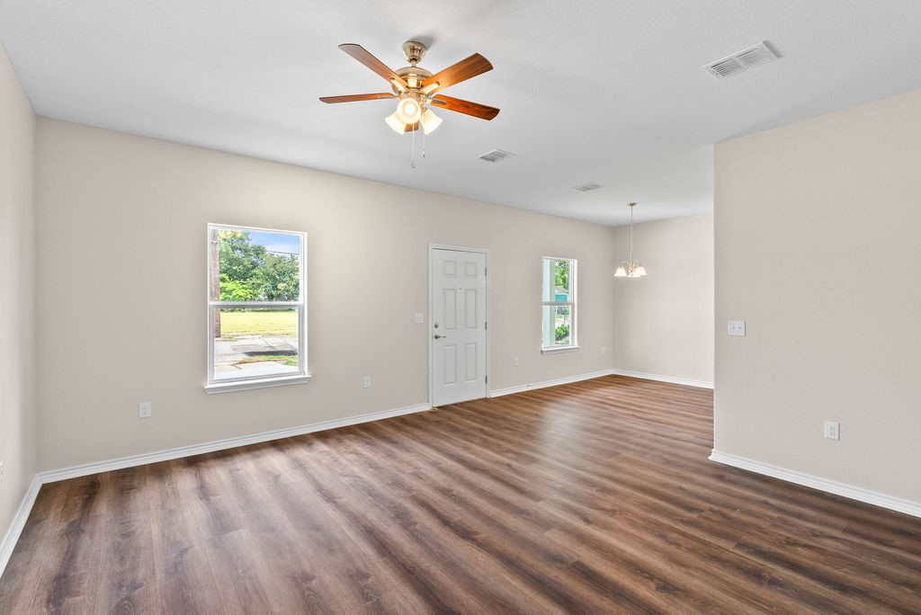 2206 Coleman Ave Property Photo 3