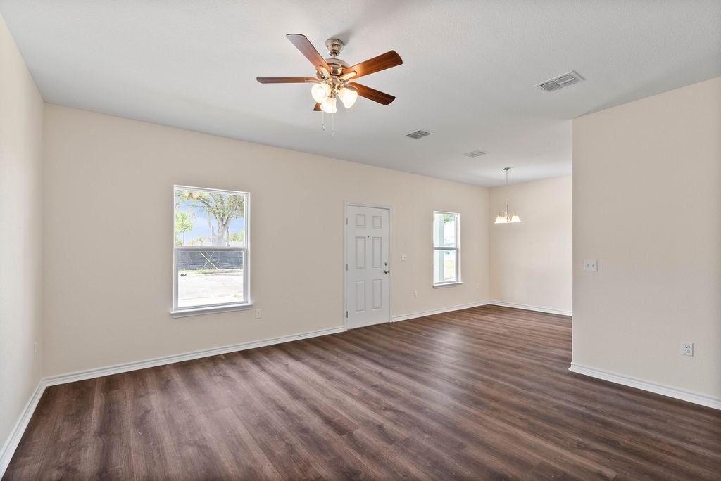 2201 Morris St Property Photo 3