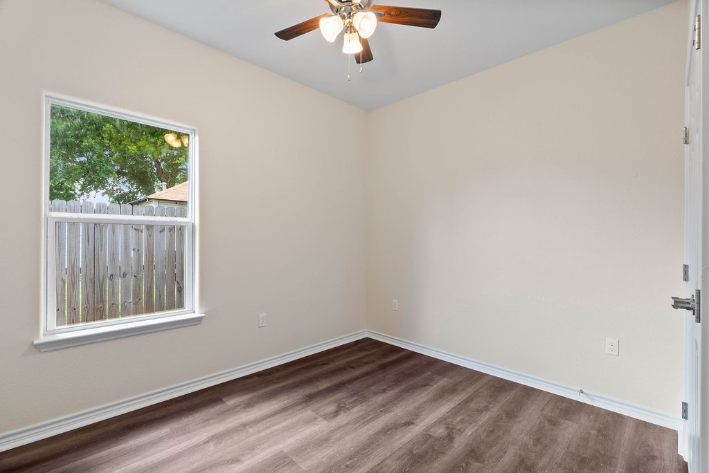 2201 Morris St Property Photo 12