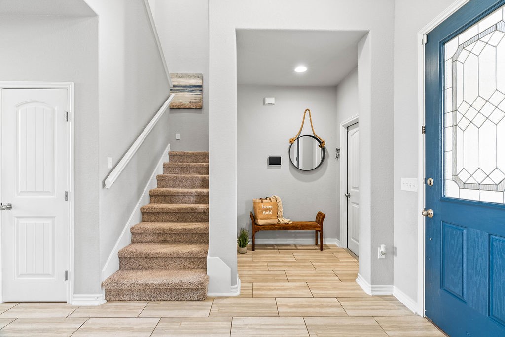 2530 Las Estrellas St Property Photo 6
