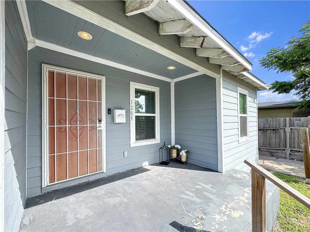 1205 Brentwood Dr Property Photo 14