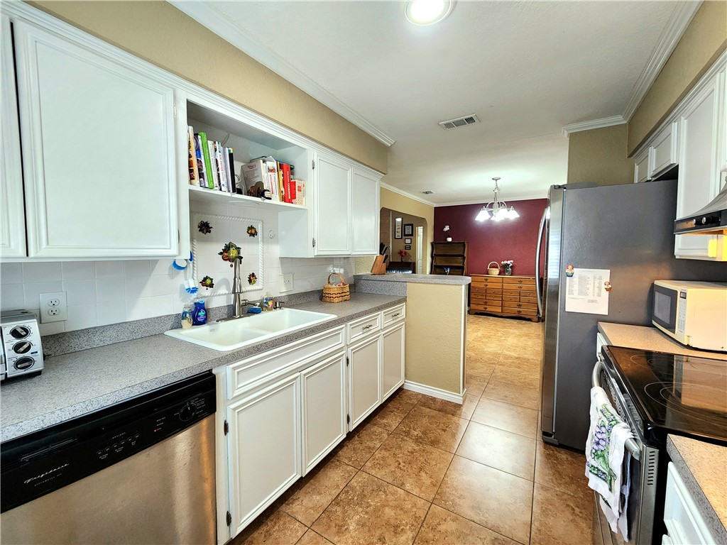 2742 Bramblebush Dr Property Photo 3