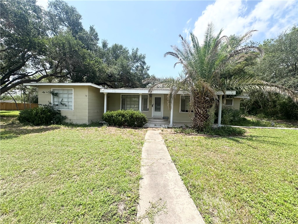 1223 W 3rd St Property Photo 3